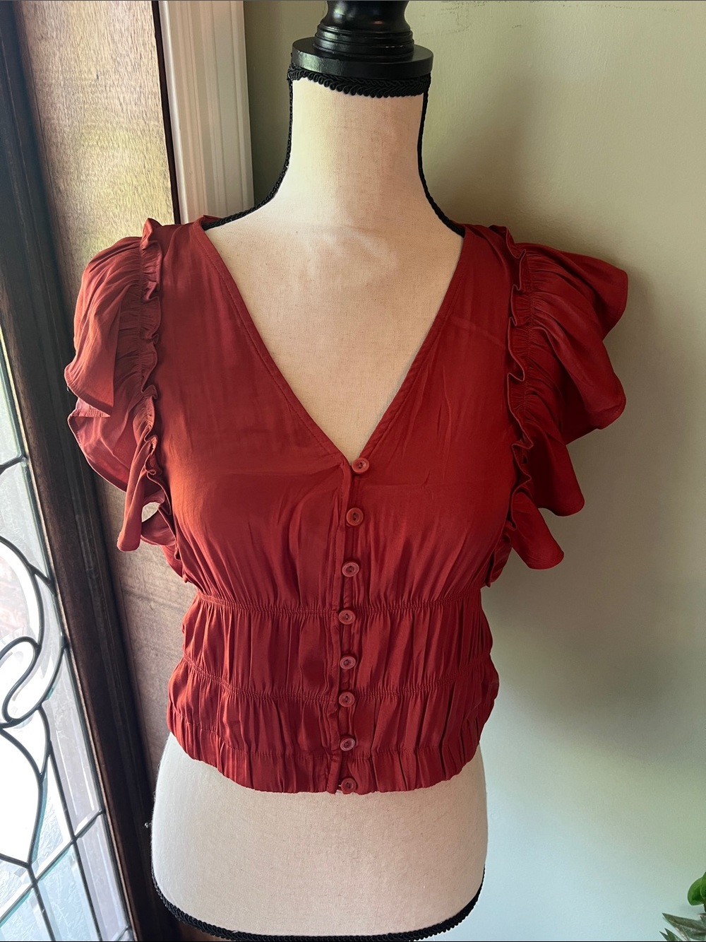 Marc New York Rust V-Neck Ruffle Sleeve Button Front Top